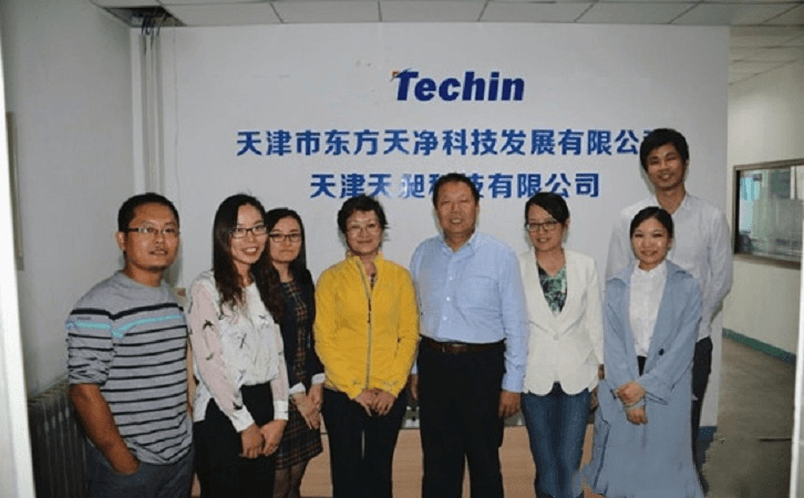 創新100調研組於91免费版视频公司合影